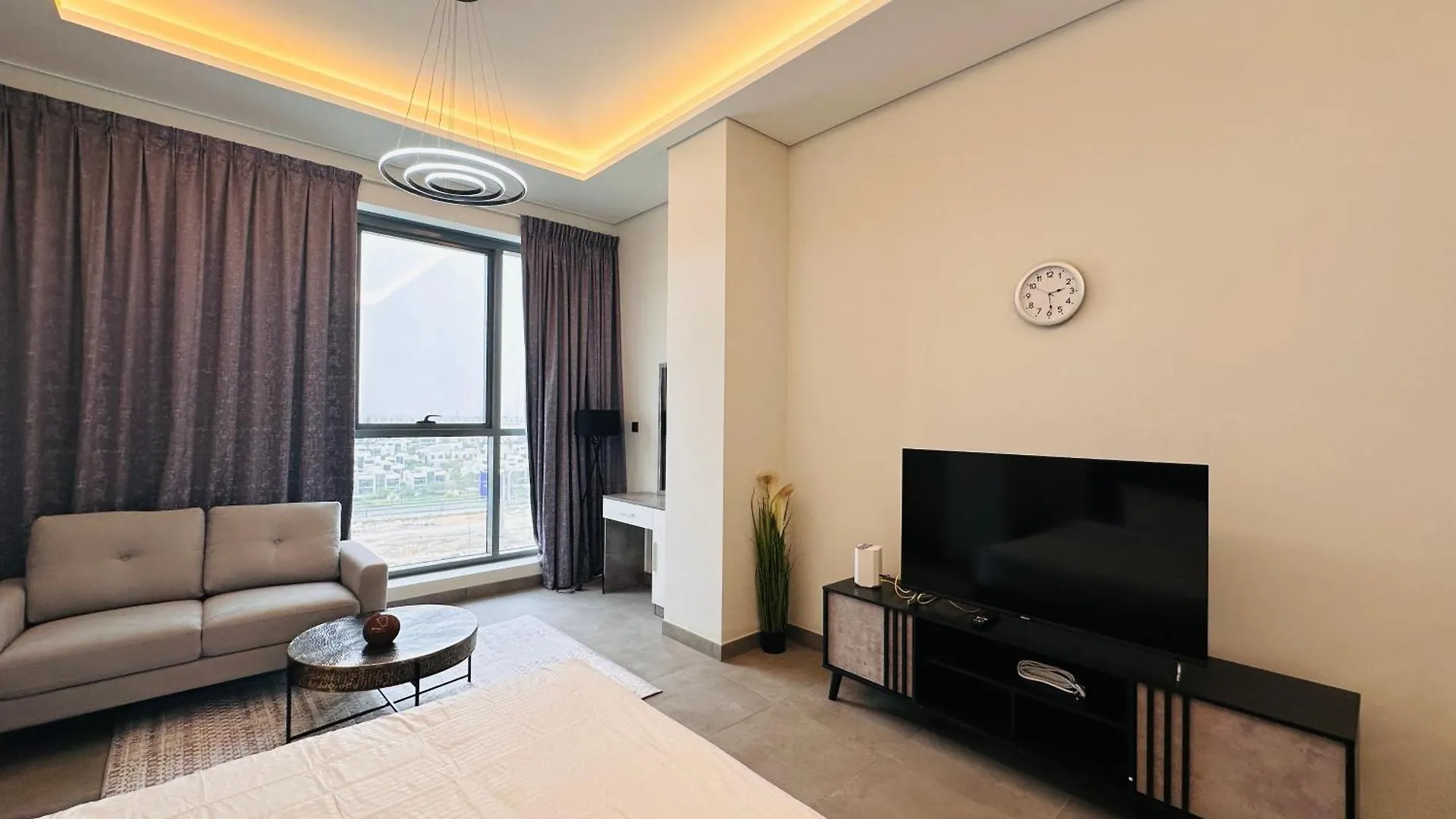 Hotel Upscale Apartment At Oval Tower Near Downtown With Balcony And Parking By Belvilla Dubai United Arab Emirates